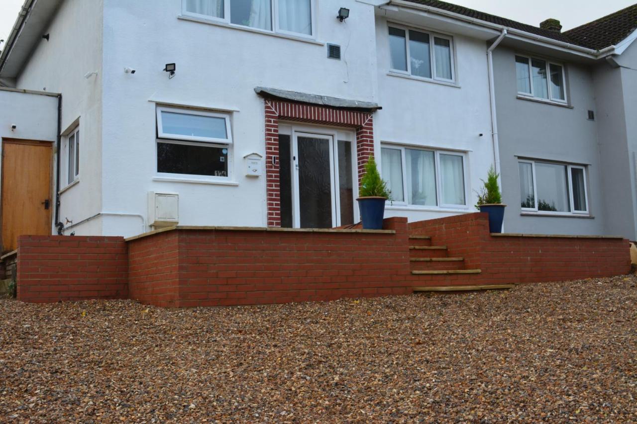 Double Bedroom With View To The Garden Oxford Exterior foto